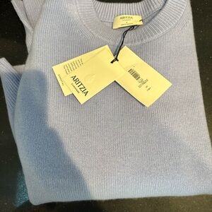 NWT Aritzia Women’s Dayflower Blue Cashmere Sweater New With Tags